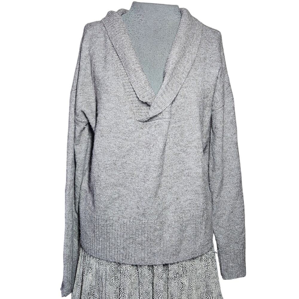 Evereve V Neck Sweater Size Small